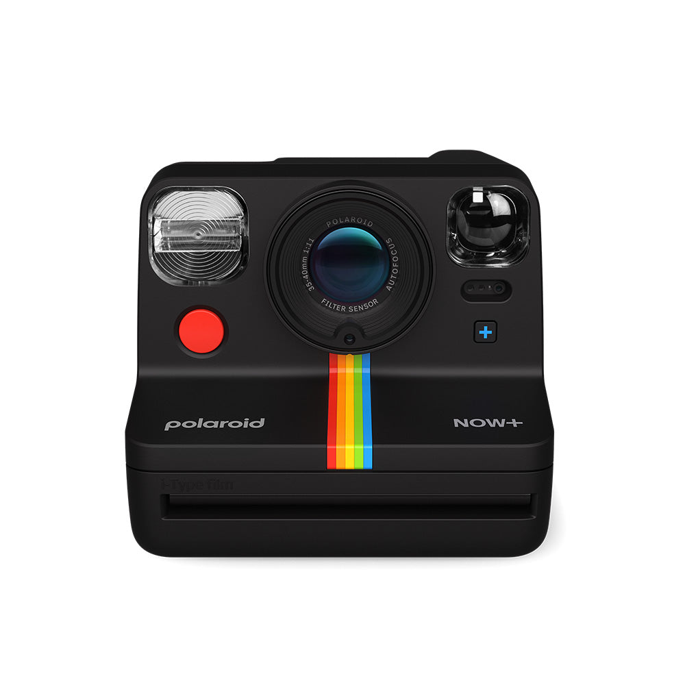 Polaroid 600 Close Up Instant Camera with B&W 600 Film & Accessory Bundle 